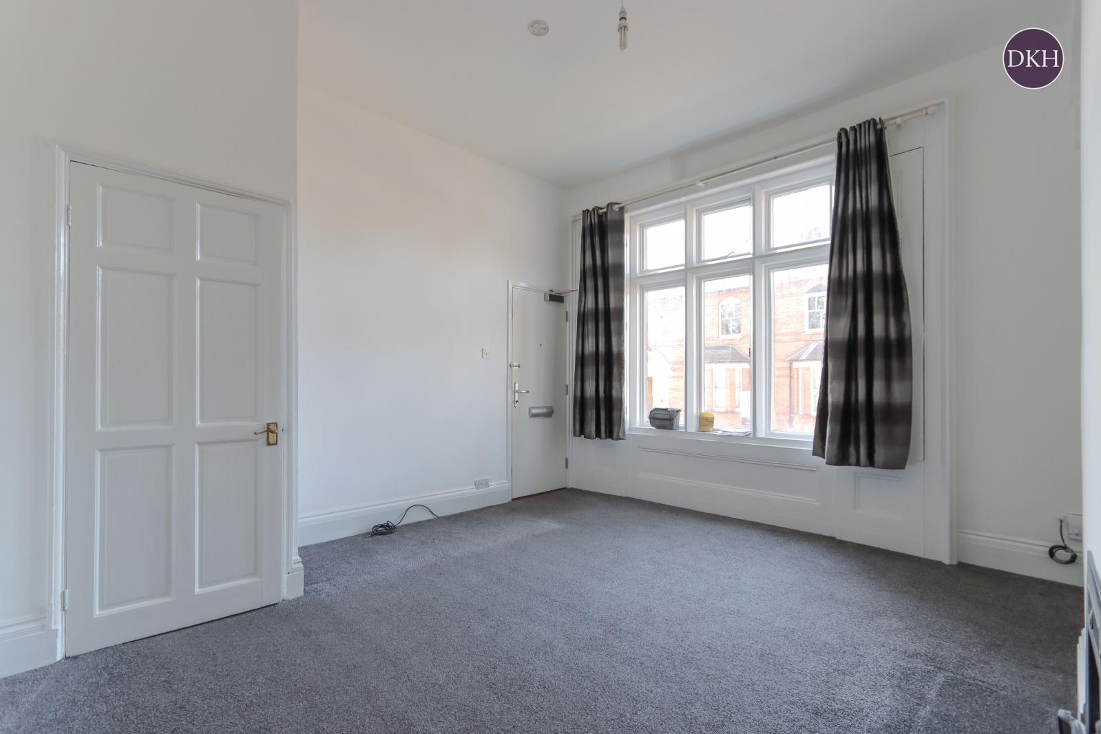 Flat Nascot Road in Watford