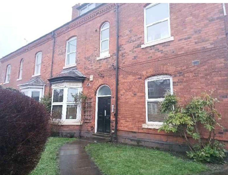 Flat Wentworth Road in Birmingham
