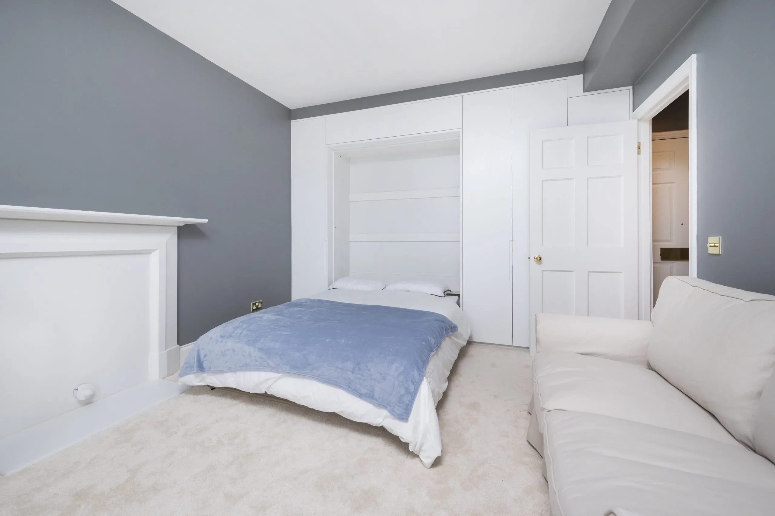 Flat Queensway in City of Westminster