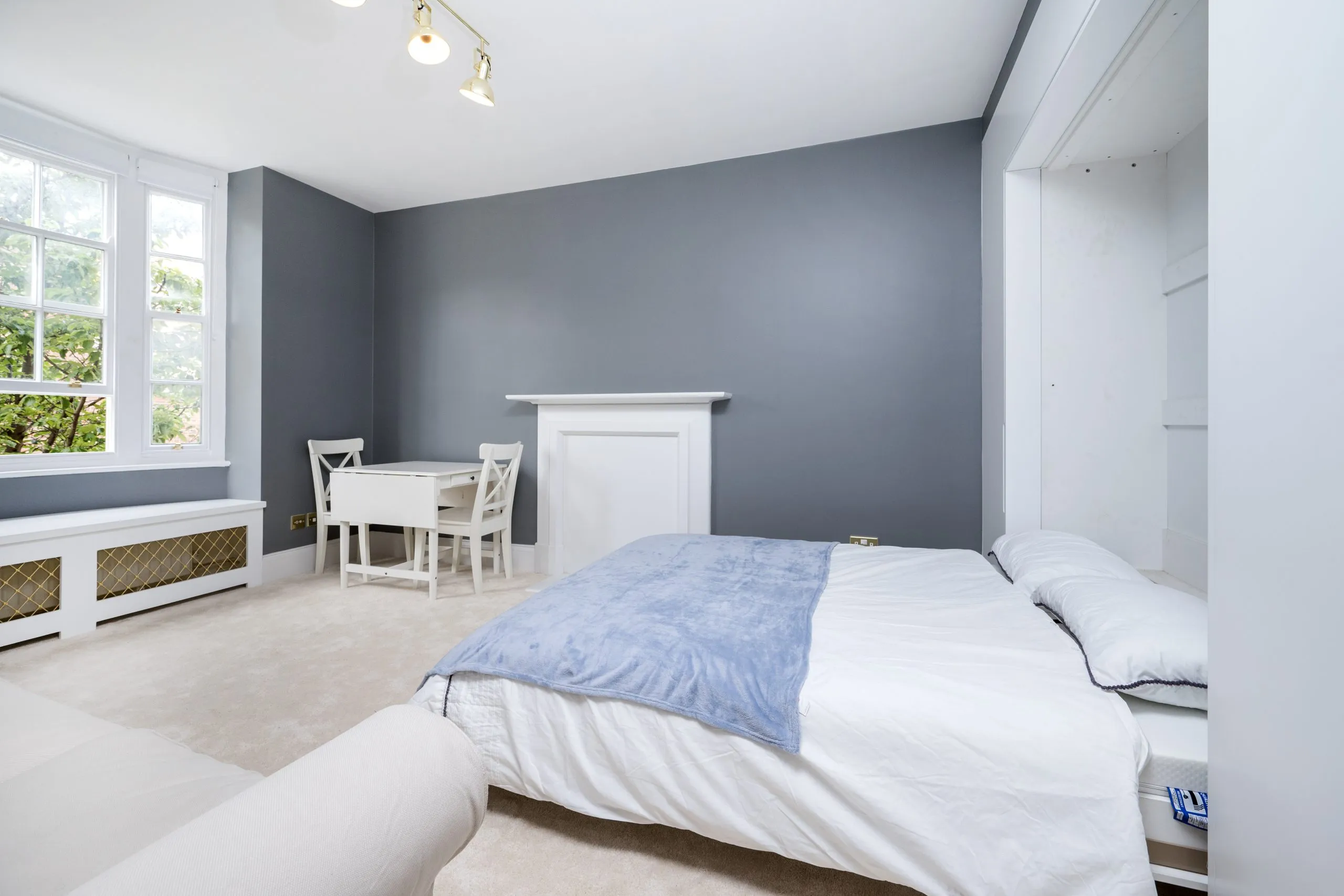 Flat Queensway in City of Westminster