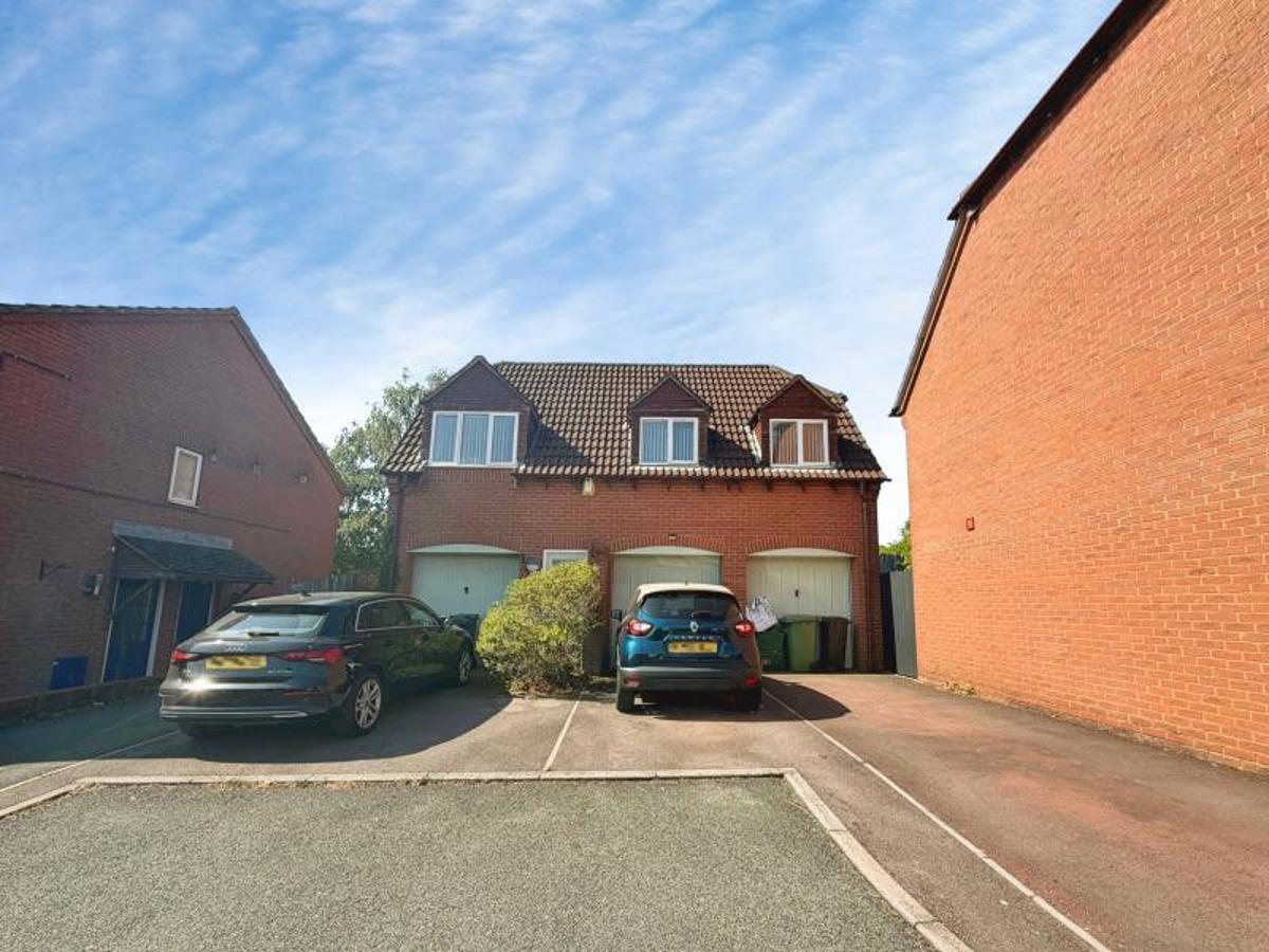 House Grange Close in Bristol