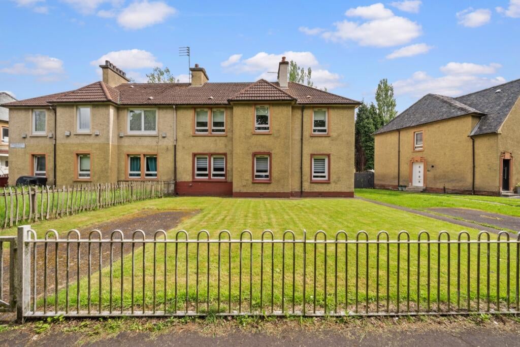 Flat Auchinraith Terrace in Blantyre