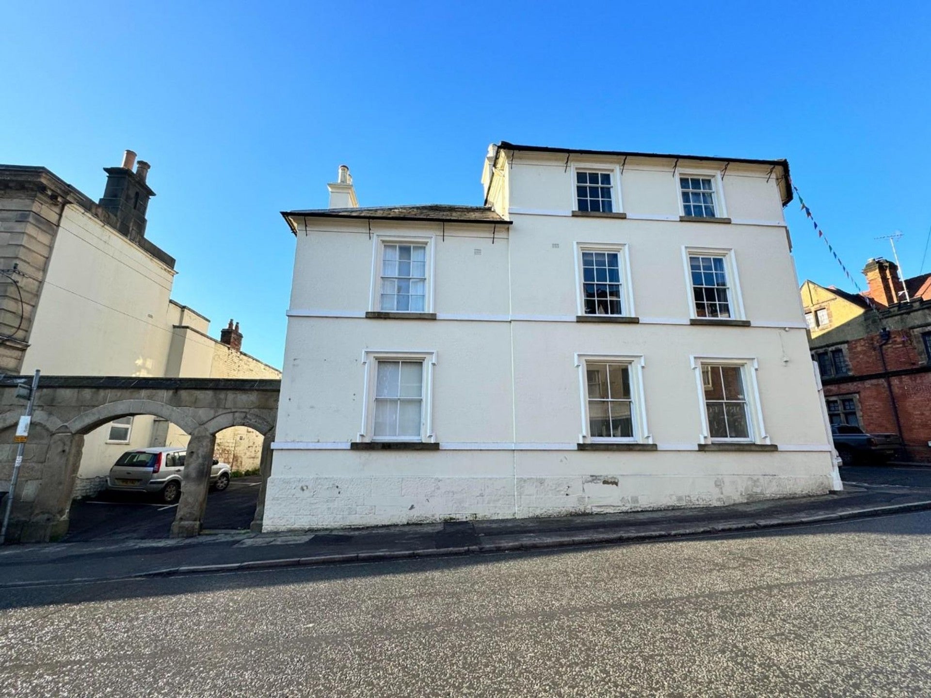 Flat Hammonds Court in Derbyshire Dales