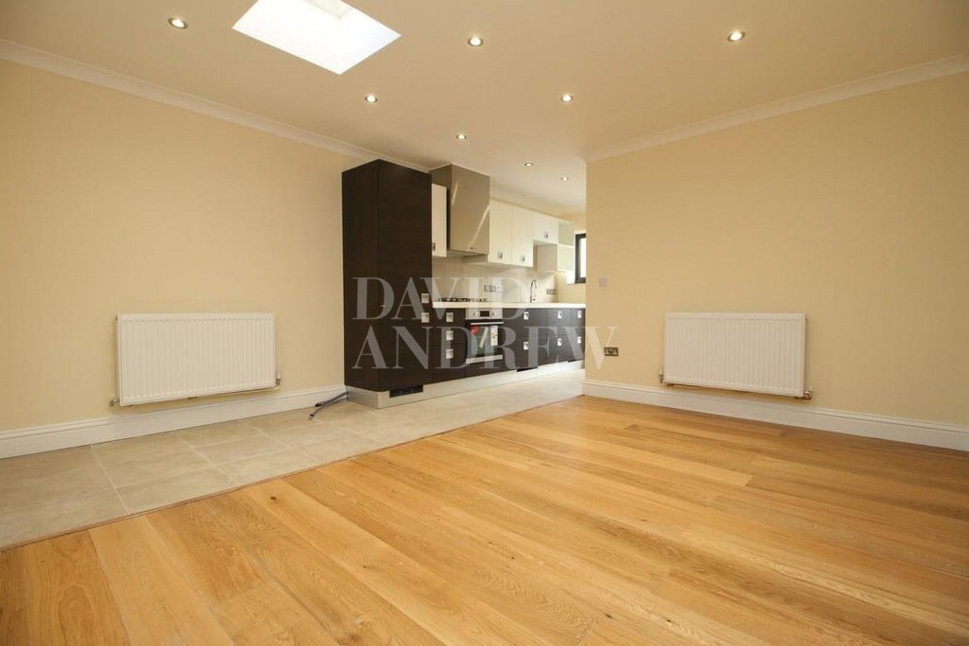 Flat Lotus Mews in Greater London