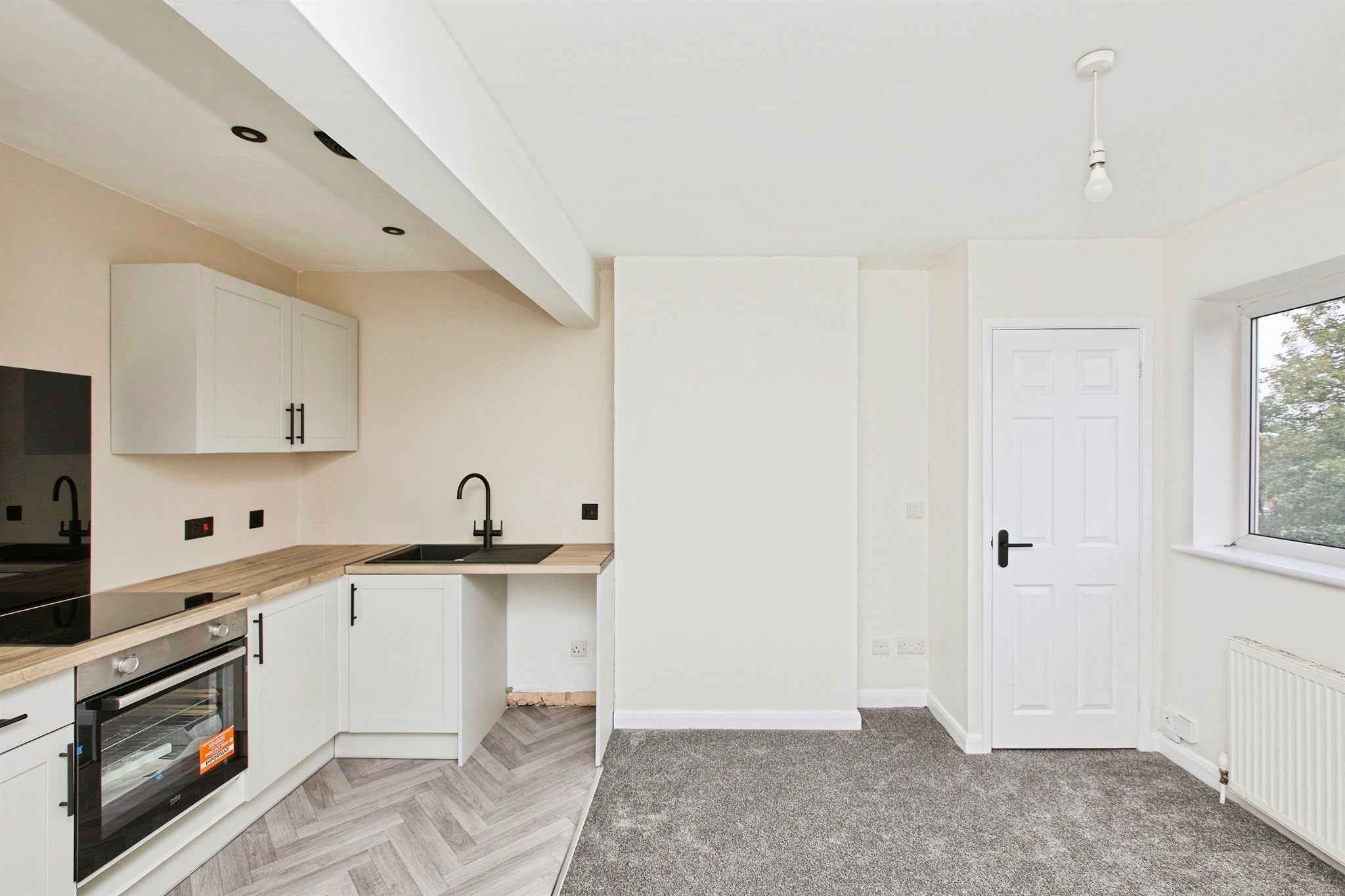 Flat Swinburne Street in Derby