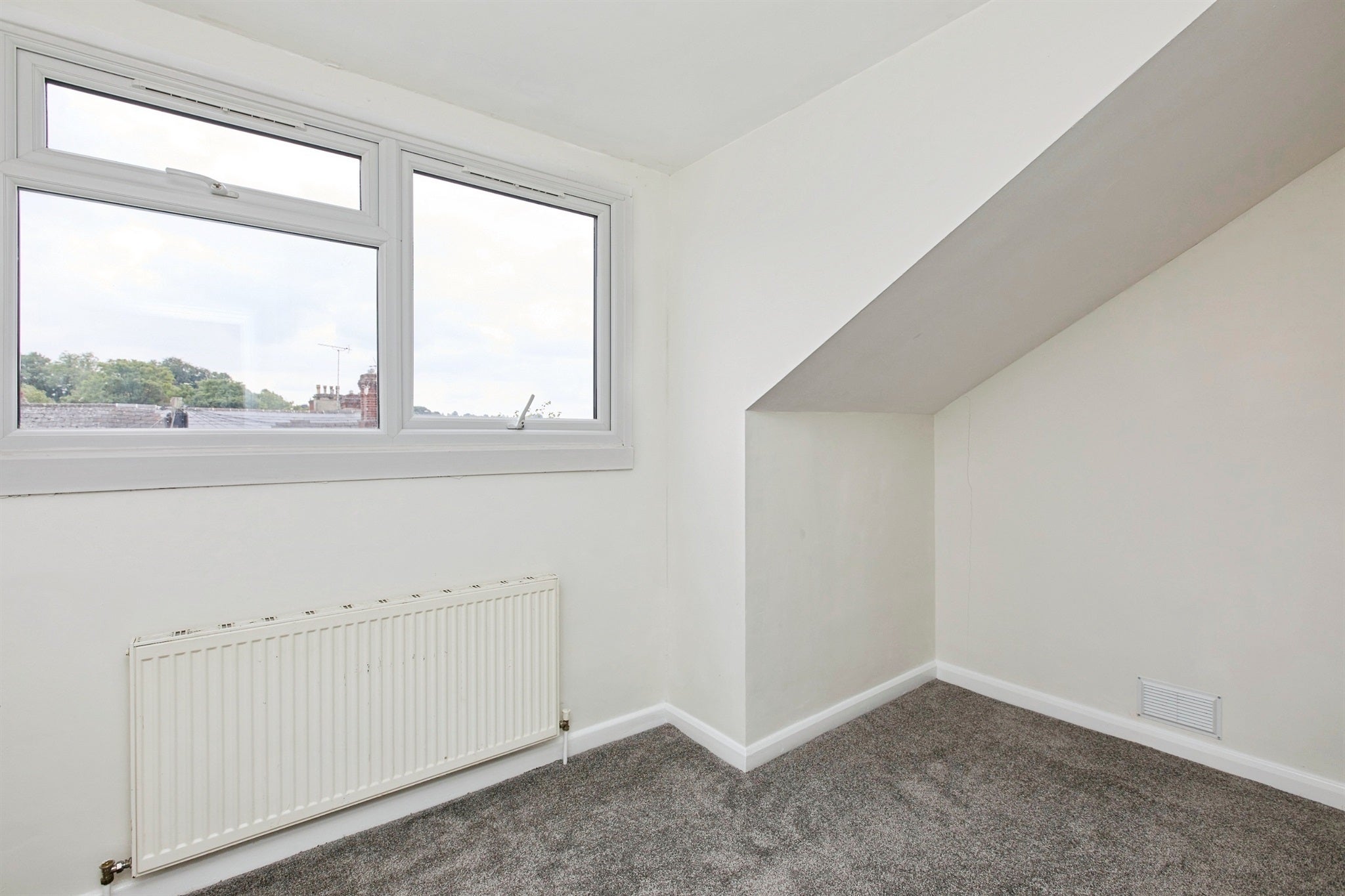 Flat Swinburne Street in Derby