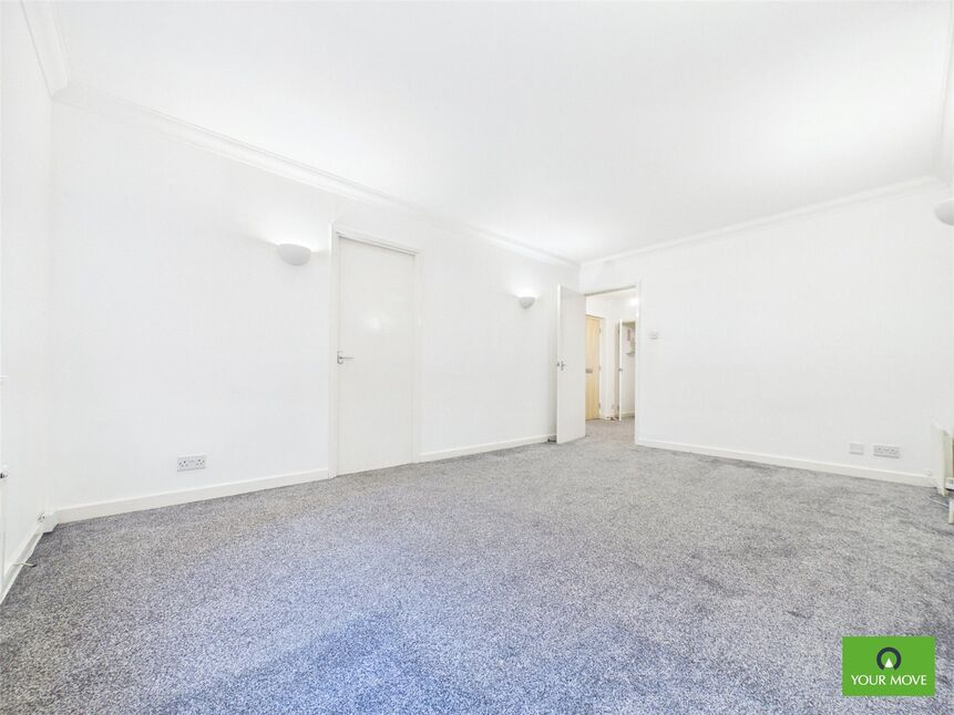 Flat Victoria Road in Greater London