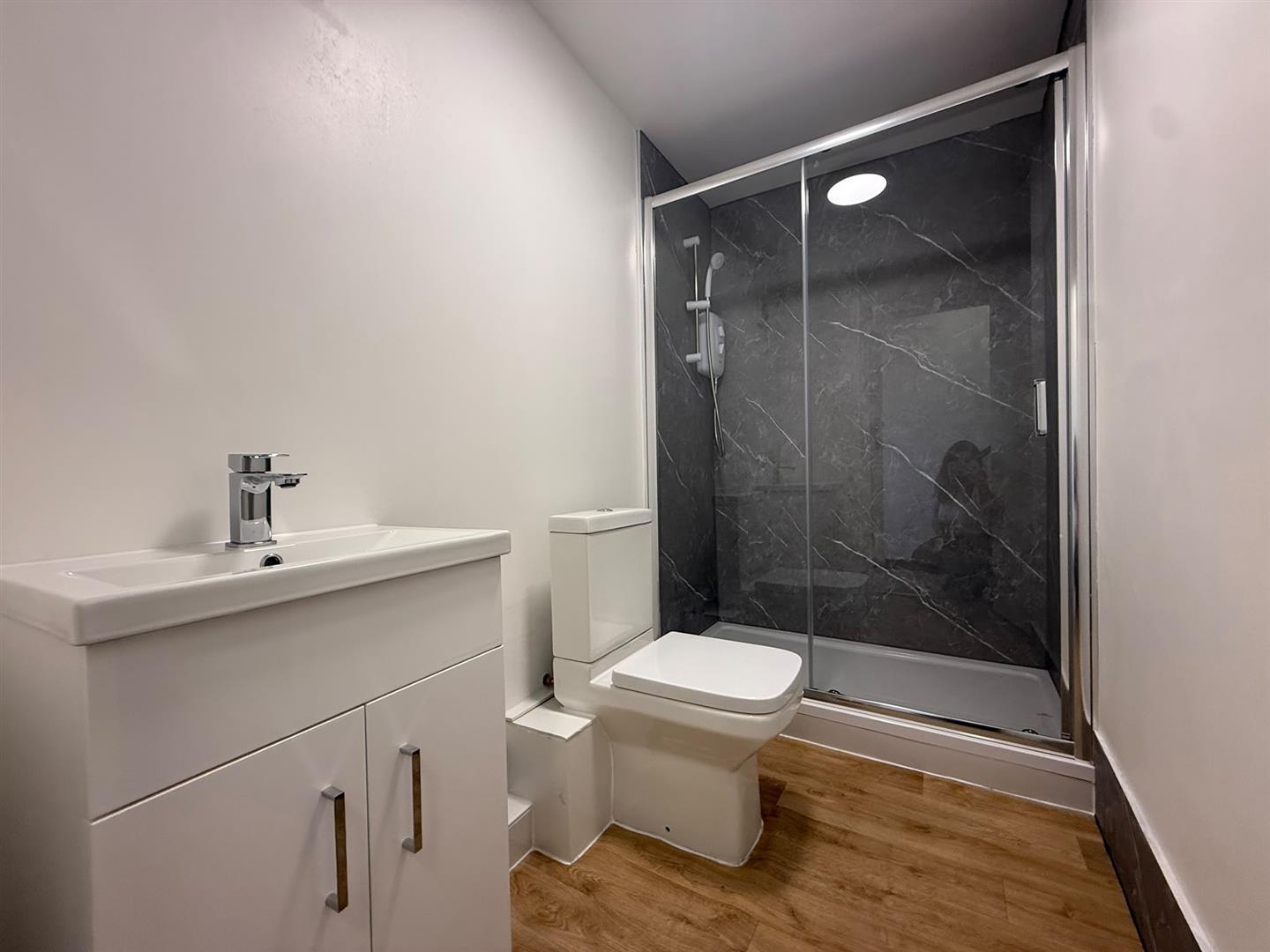 Flat Montague Street in Worthing