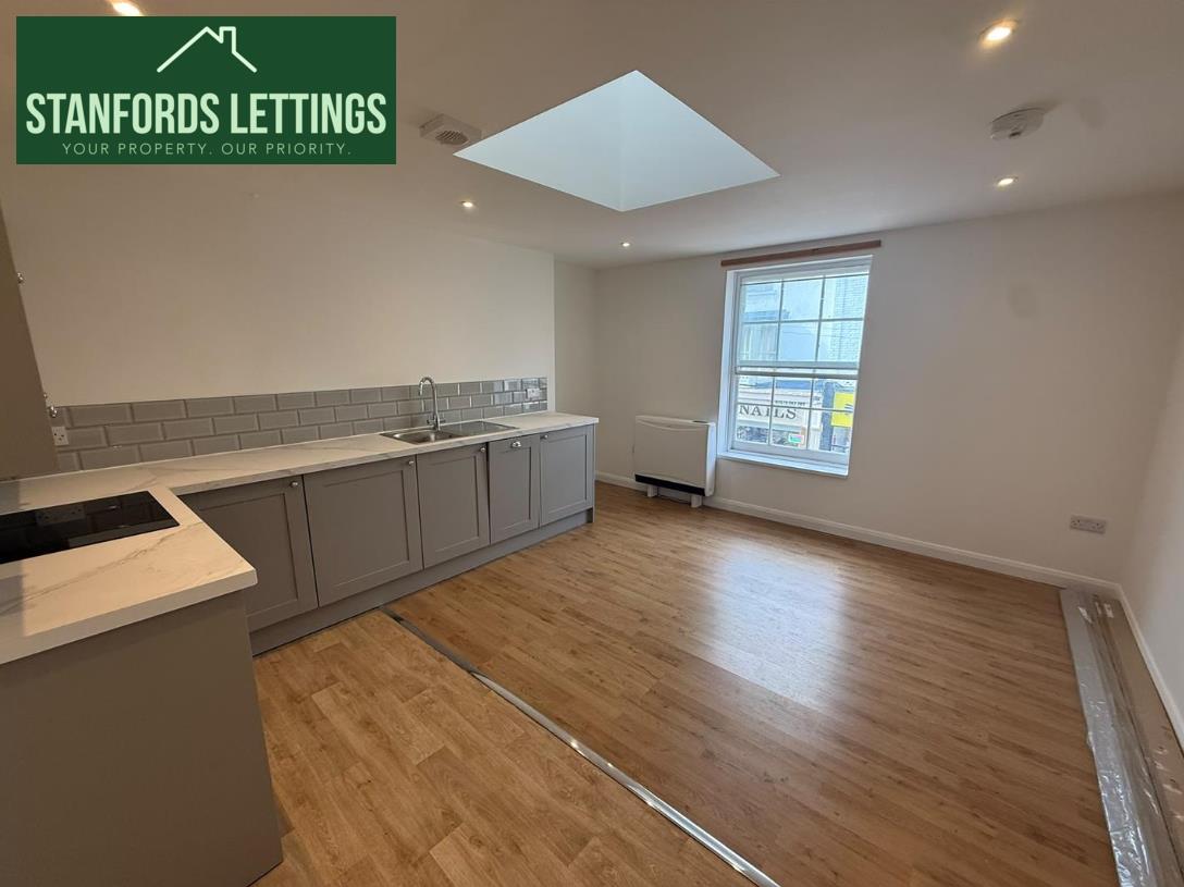 Flat Montague Street in Worthing
