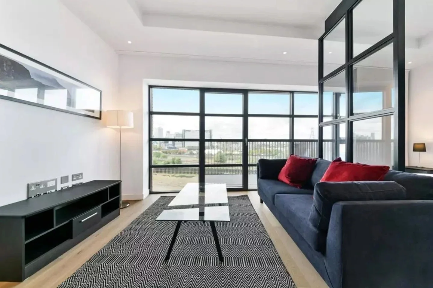 Flat Lyell Street in Greater London
