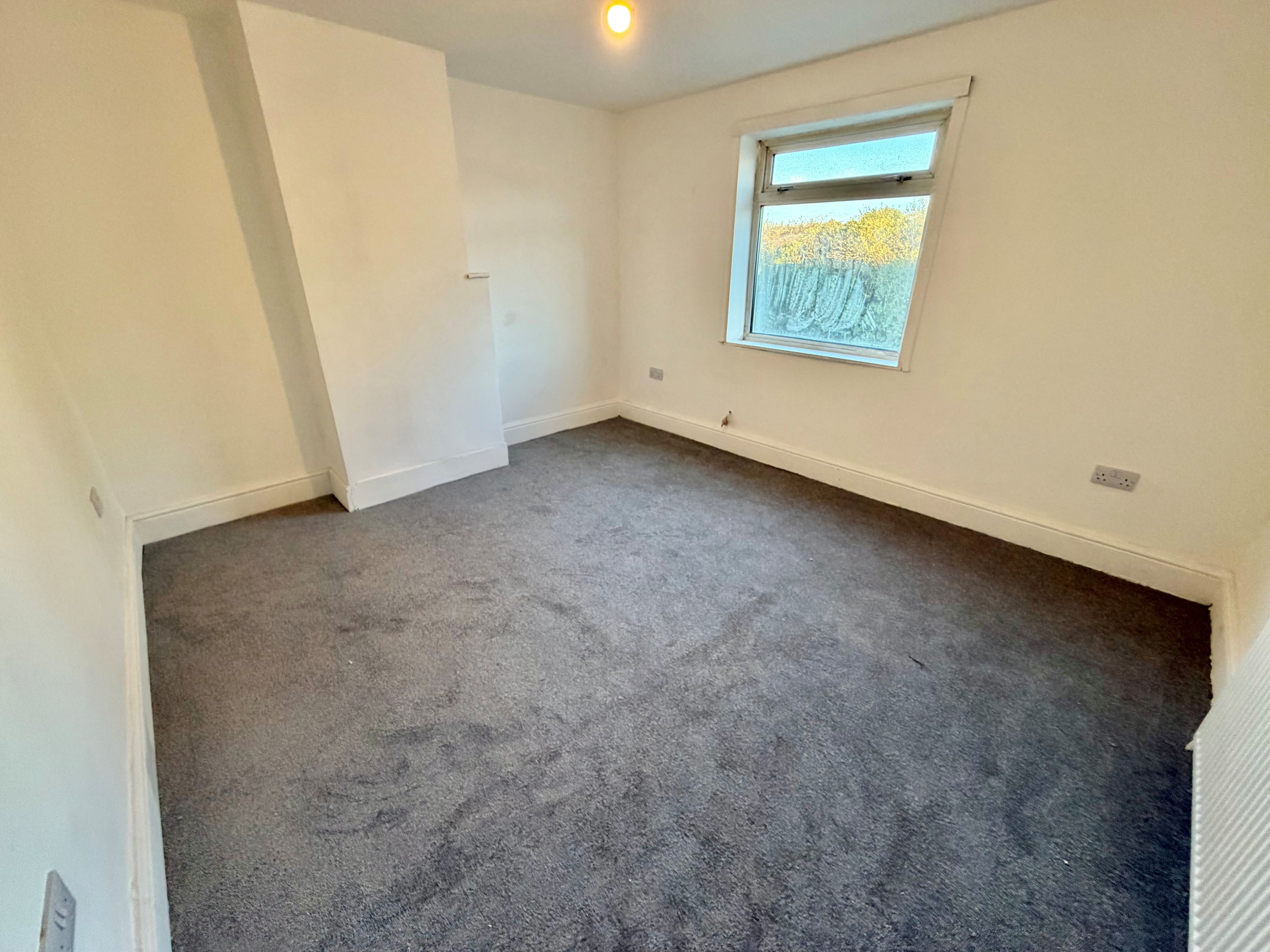 House Alfreton Road in Ashfield