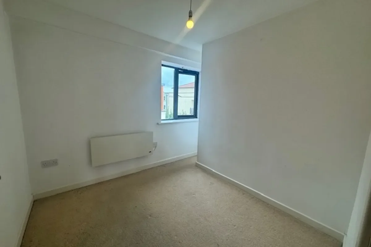 Flat Lawford Mews in Bristol