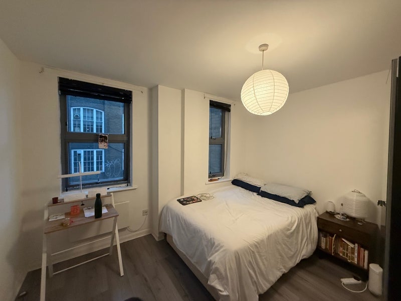 House Kingsland Green in Greater London