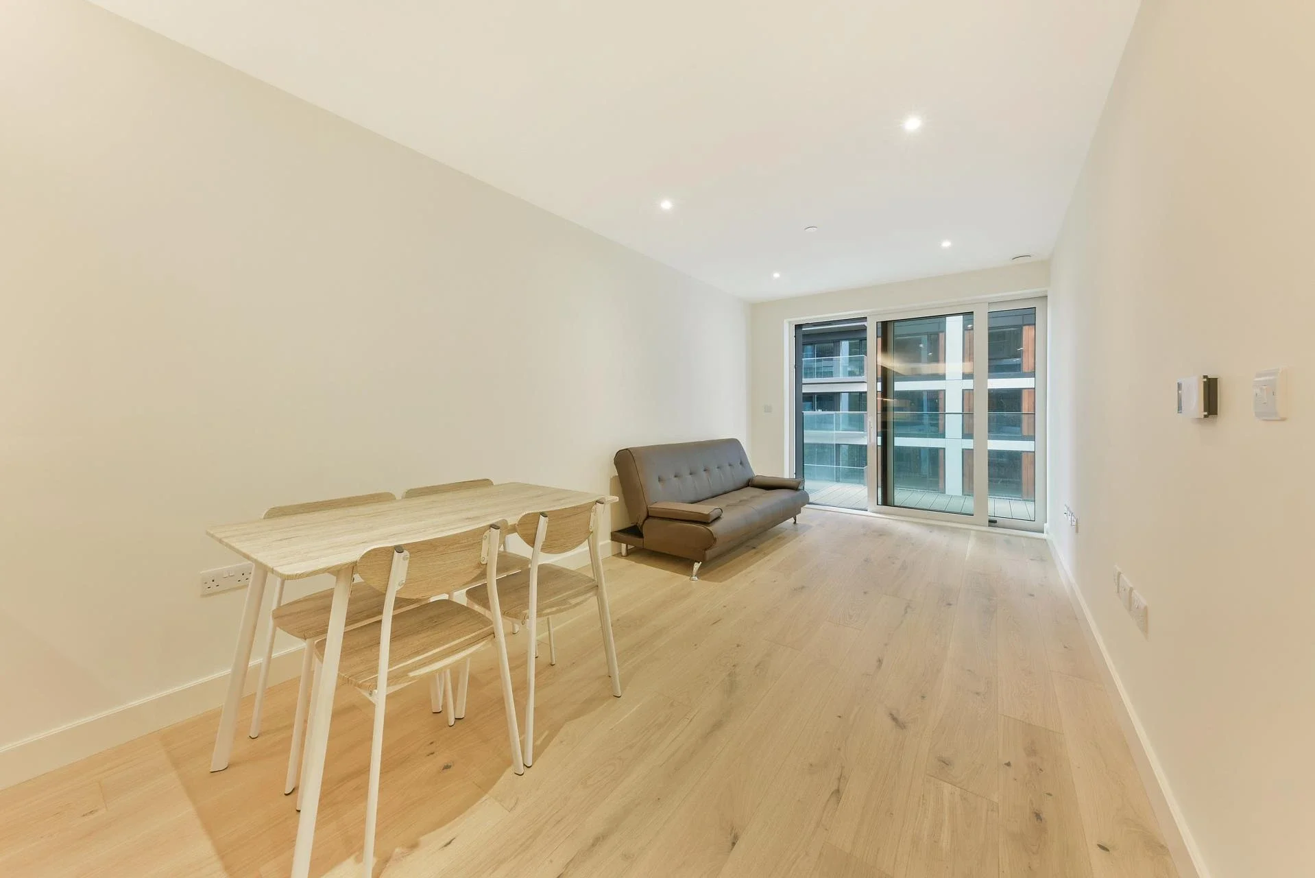 Flat Duke of Wellington Avenue in Greater London