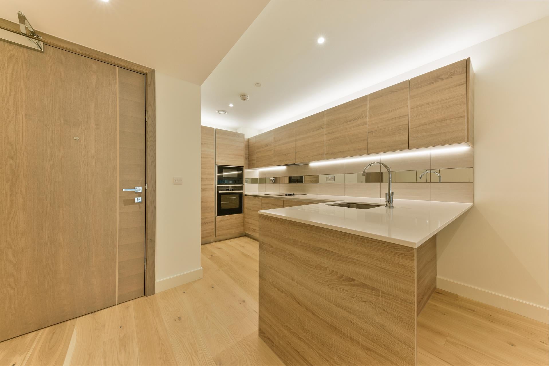 Flat Duke of Wellington Avenue in Greater London