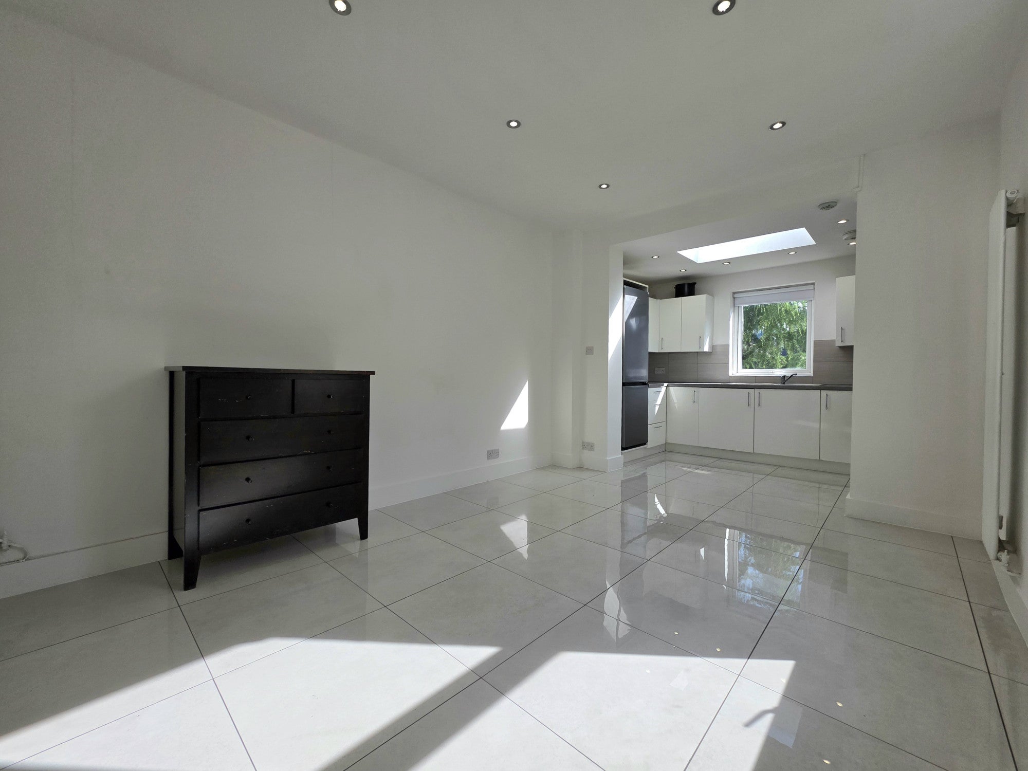 Flat Vaughan Road in Greater London