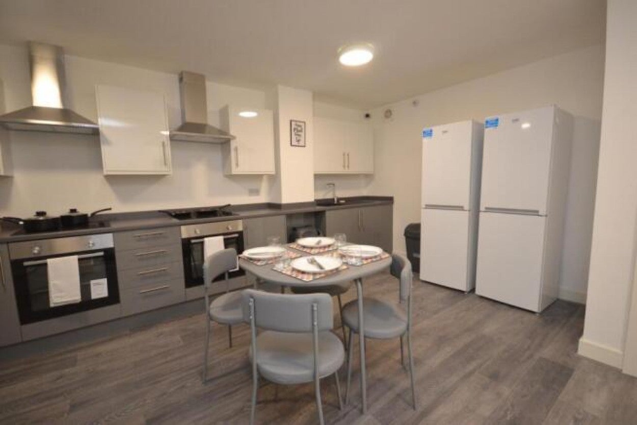 Room Humphrey Street in Hindley