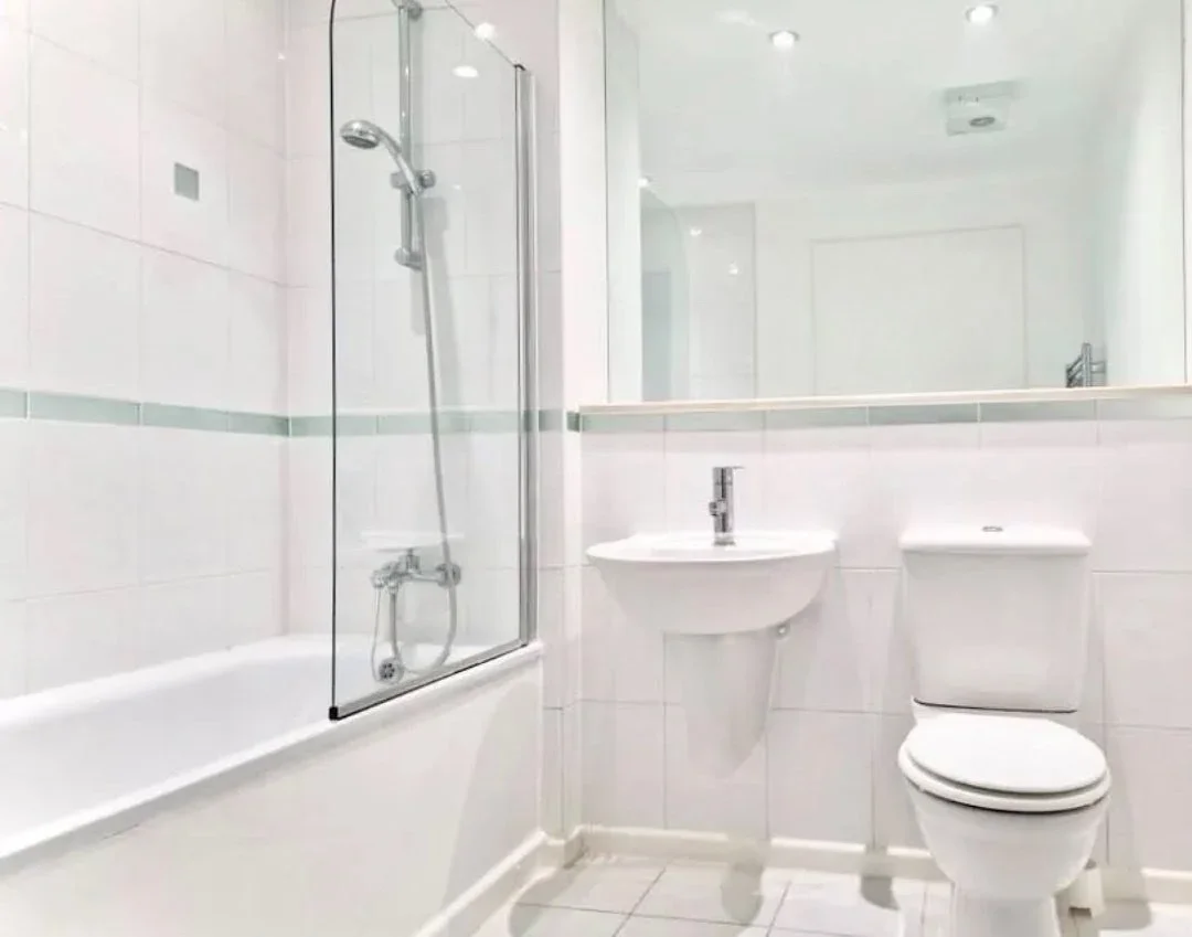 Flat Stainsby Road in Greater London