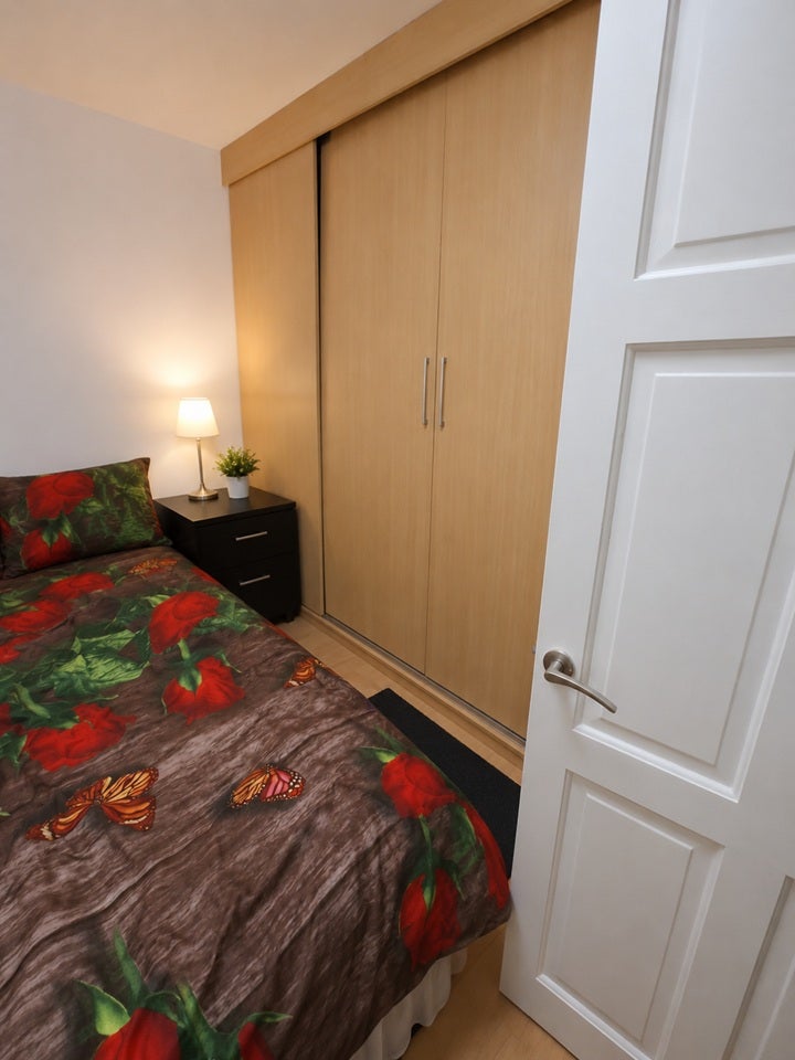Flat Lancing Road in Greater London