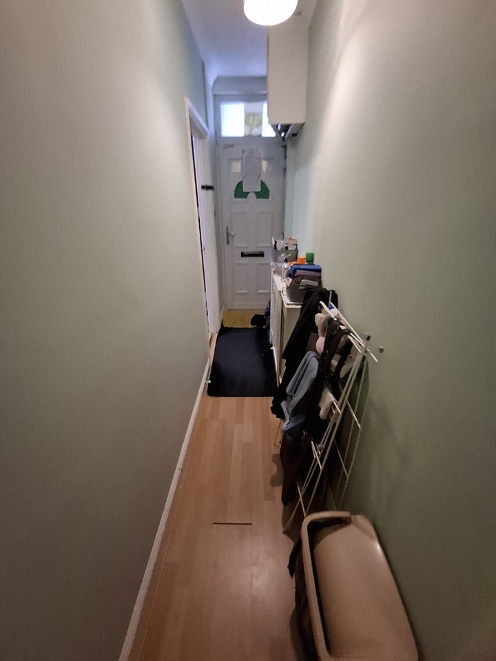 Flat Lancing Road in Greater London