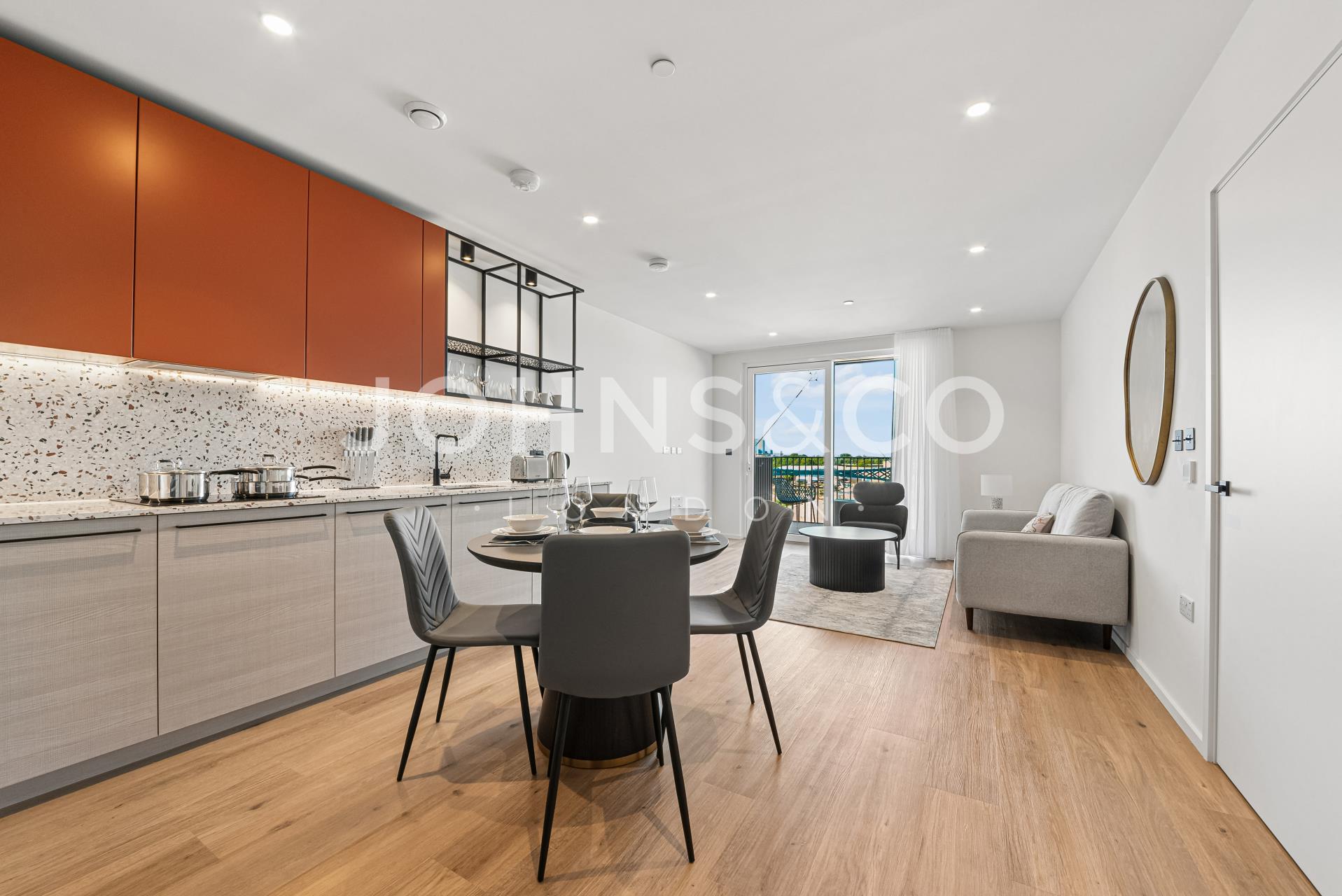 Flat Hemlock Street in Greater London