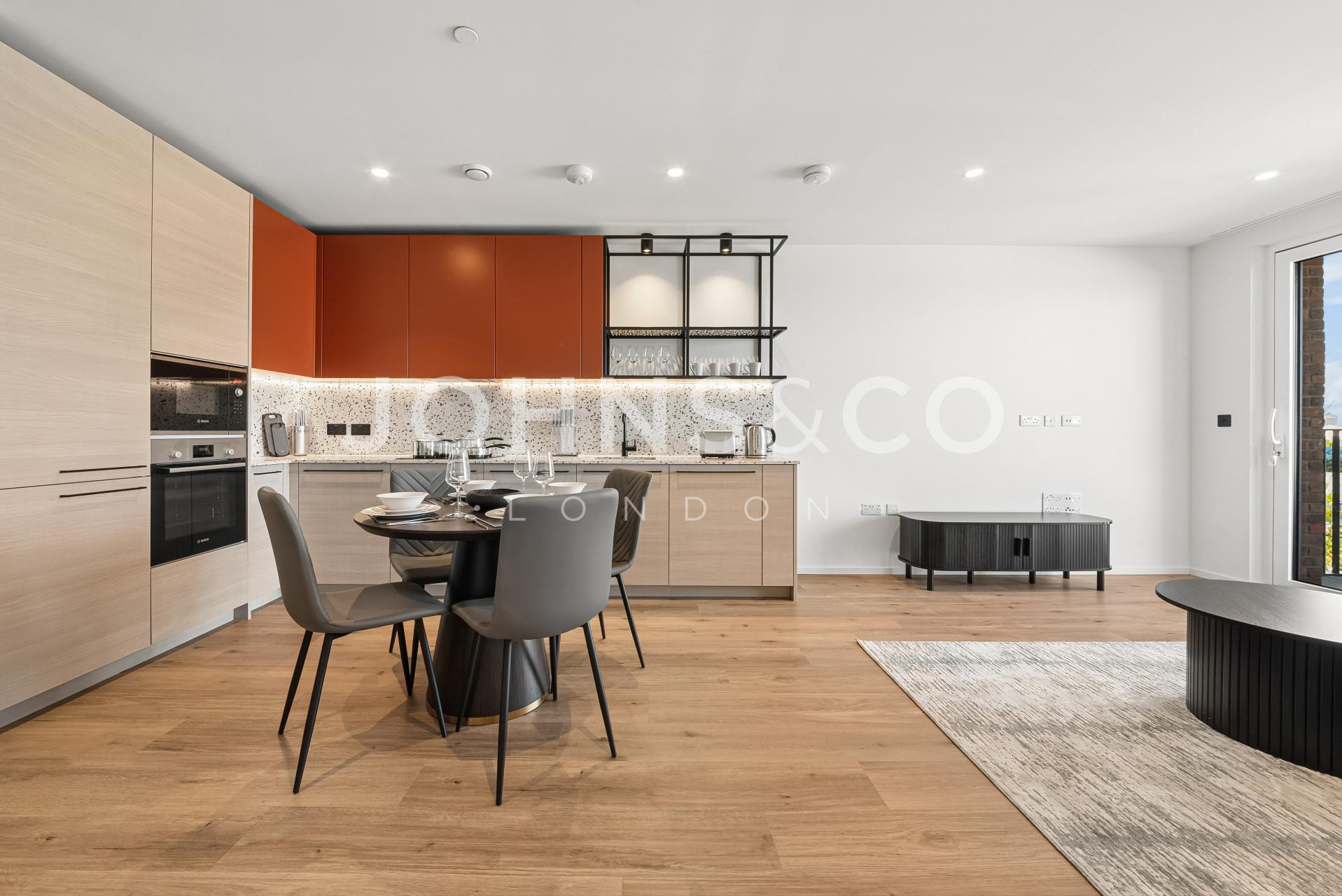 Flat Hemlock Street in Greater London