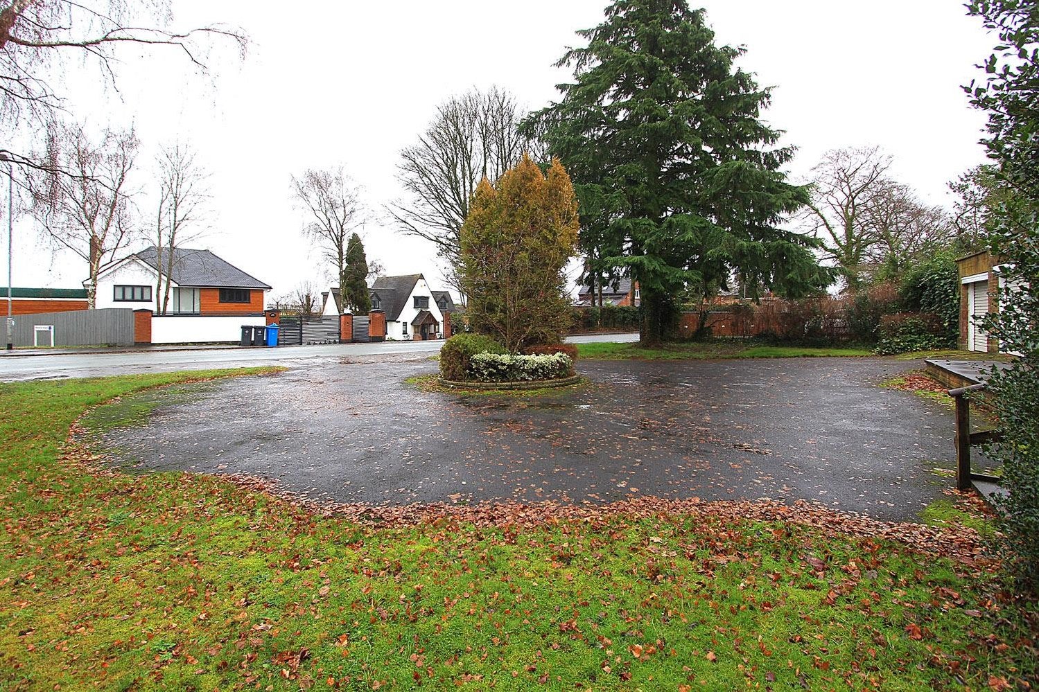 House Springhill Lane in South Staffordshire