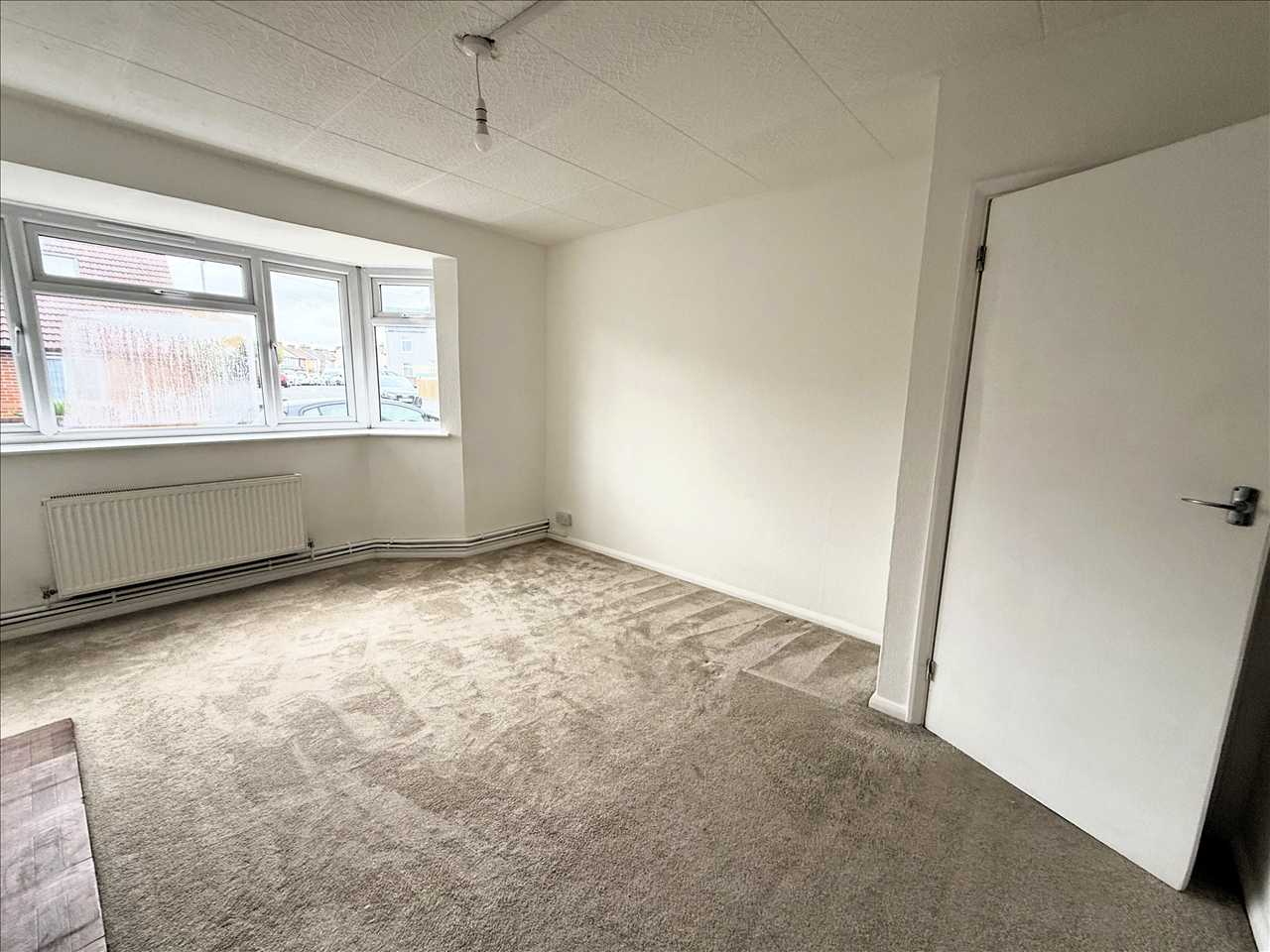 Flat Wycliffe Row in Gravesham