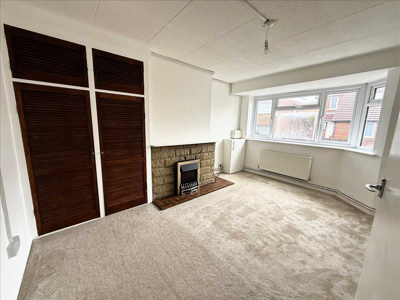 Flat Wycliffe Row in Gravesham