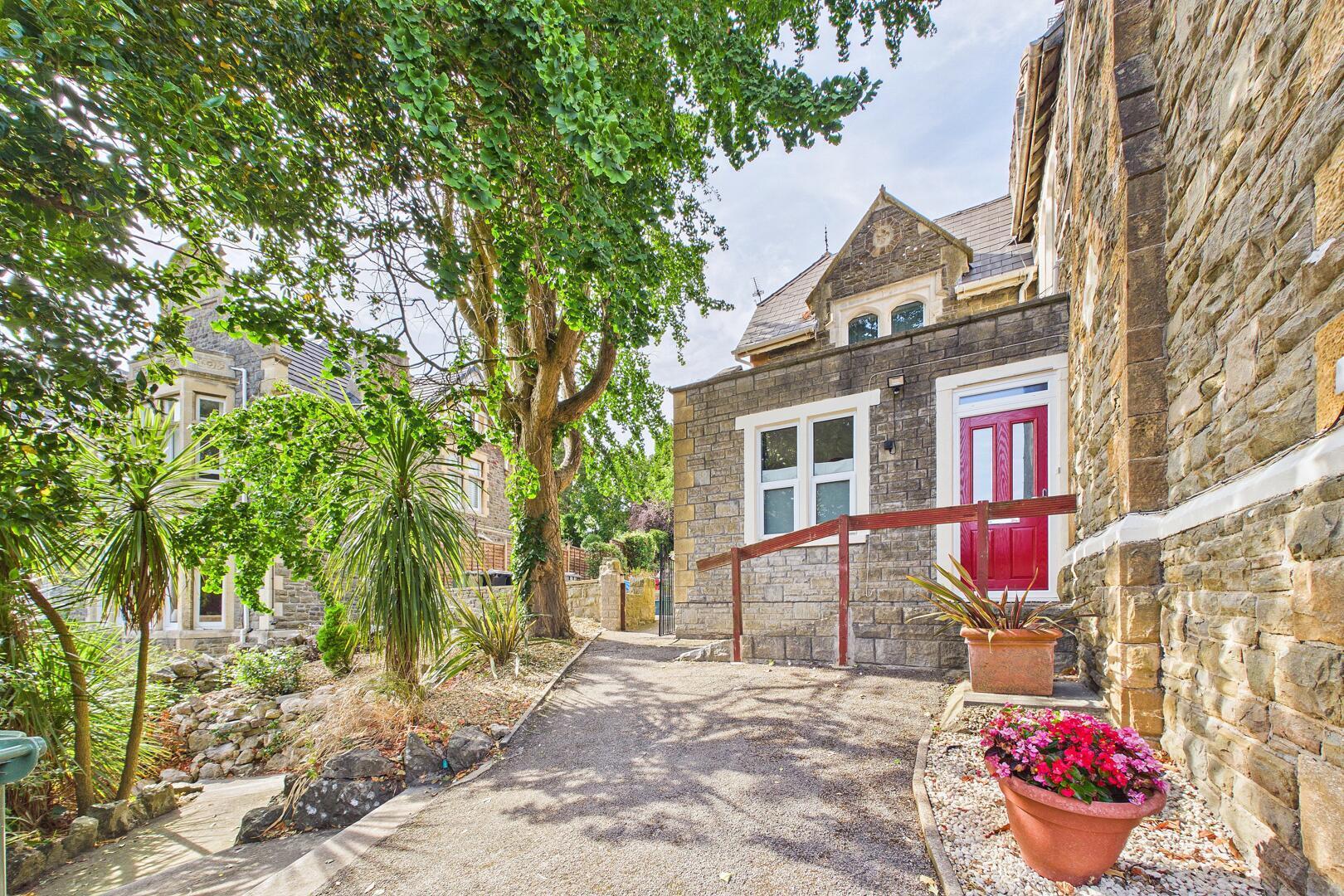 Room Central Way in Clevedon