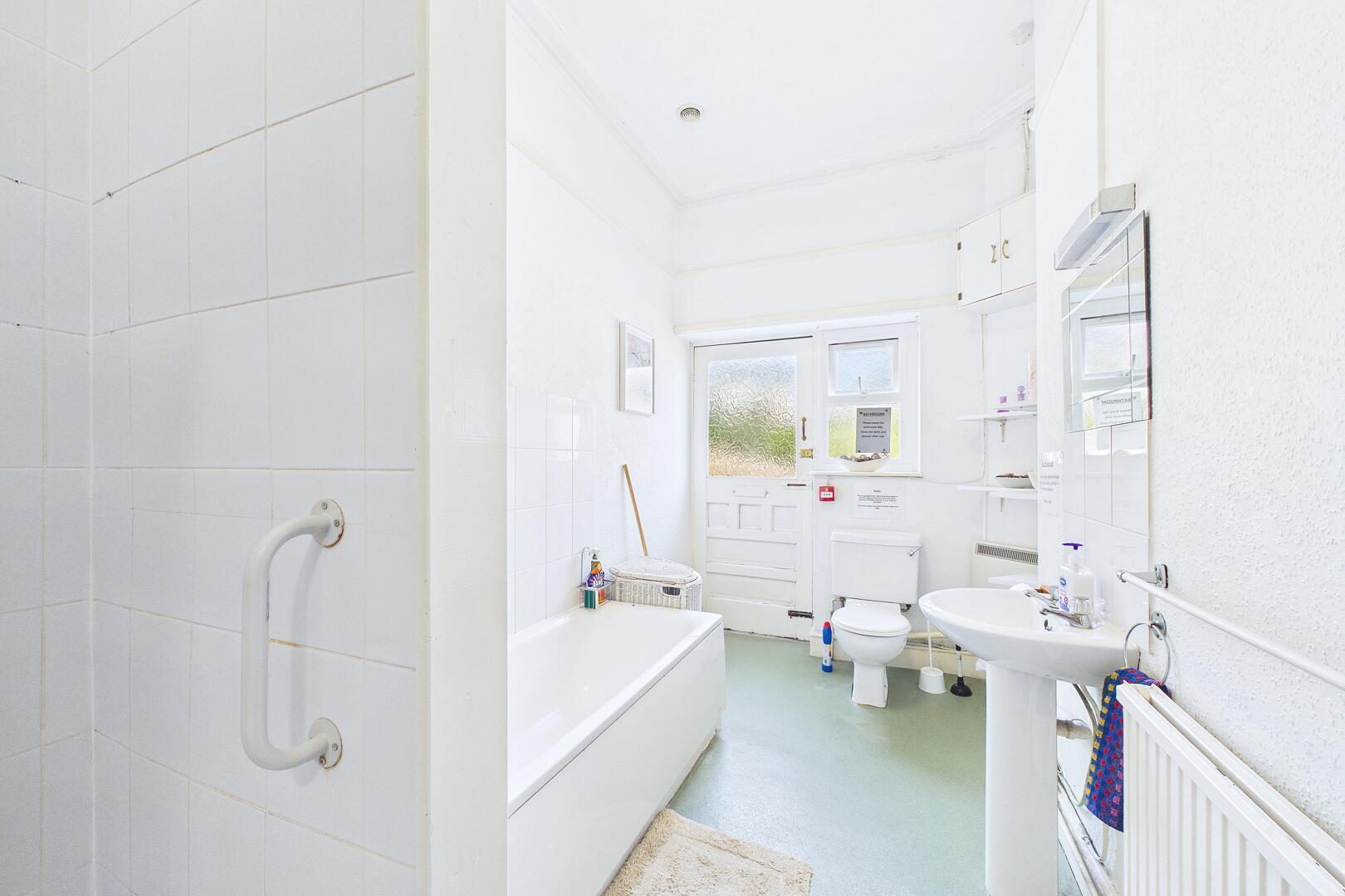 Room Central Way in Clevedon
