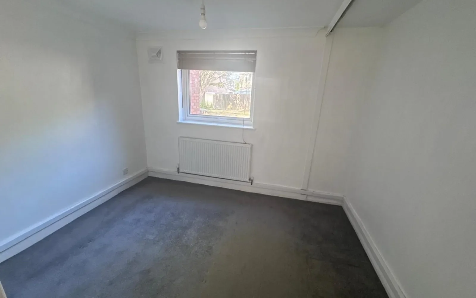 Flat Mapperton Close in Poole