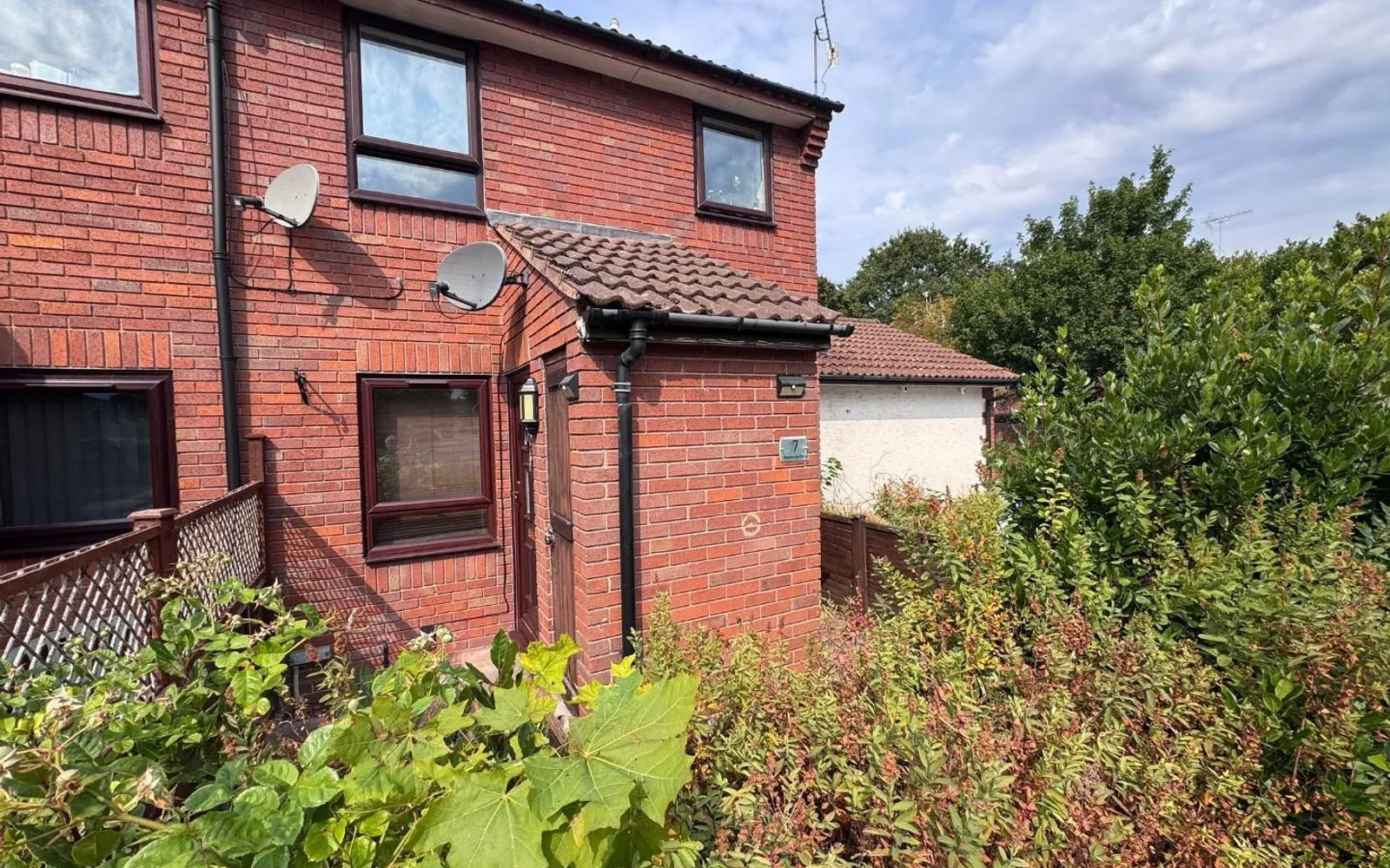 Flat Mapperton Close in Poole