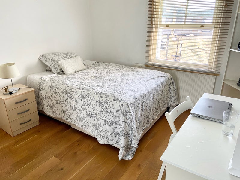 Room Bishop's Road in Greater London
