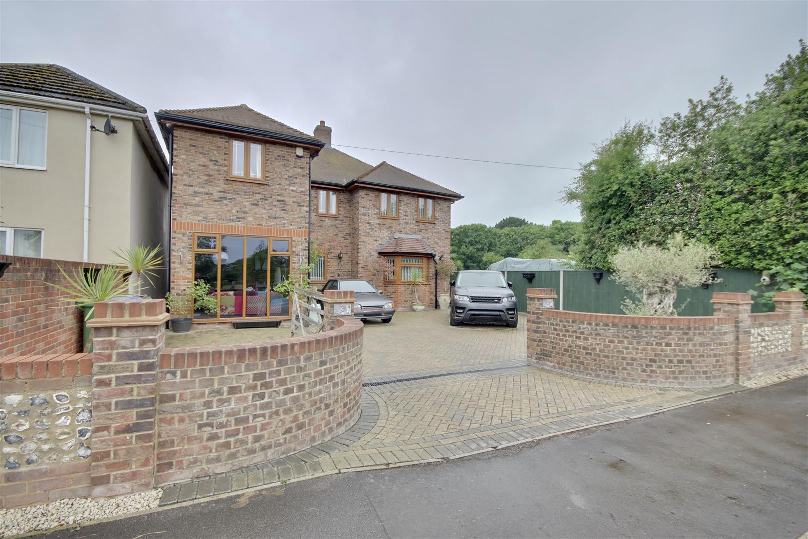 House Newgate Lane in Fareham