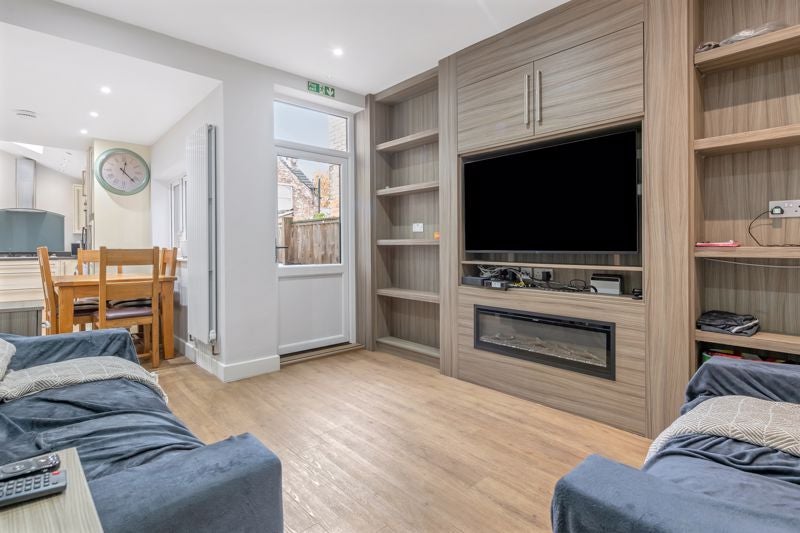 Flat Ashburnham Avenue in Nottingham