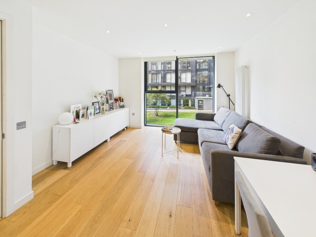Flat St Stephen Street in City of Edinburgh