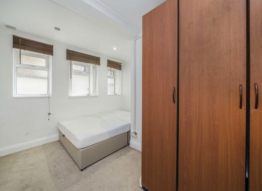 Flat Pembridge Villas in Greater London