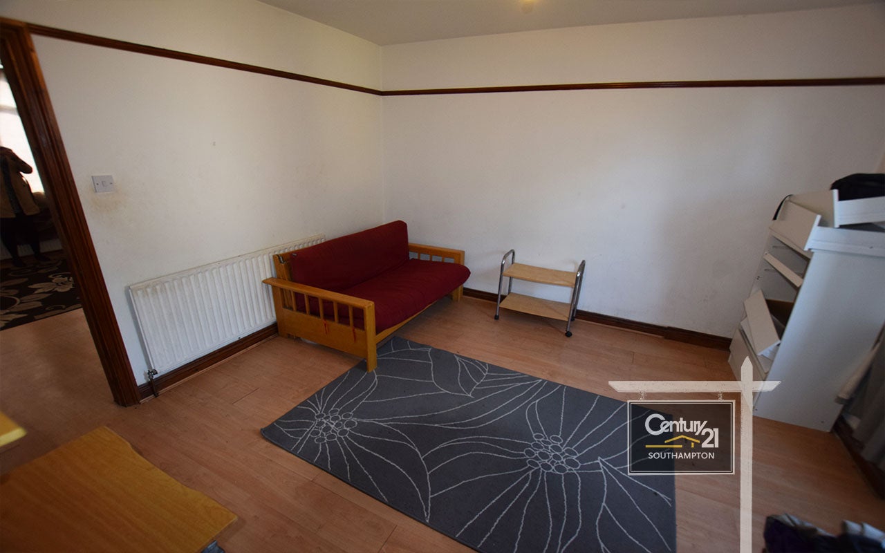 Flat St Denys Road in Southampton