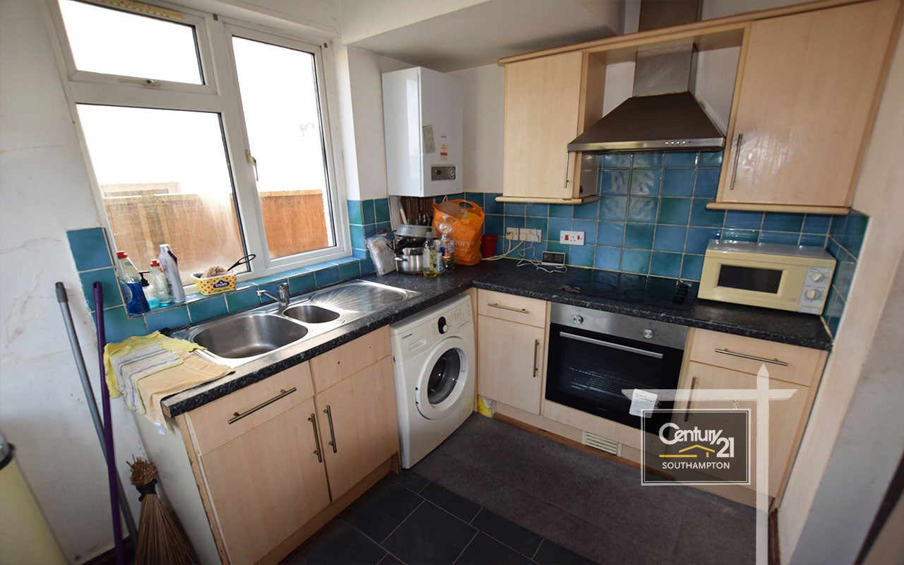 Flat St Denys Road in Southampton