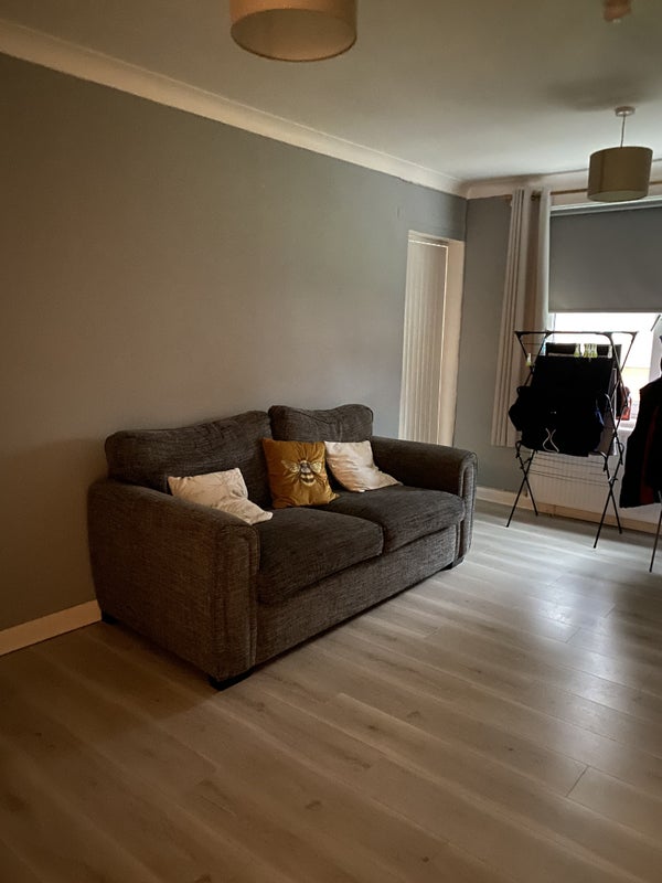 Flat Wilverton Road in Glasgow