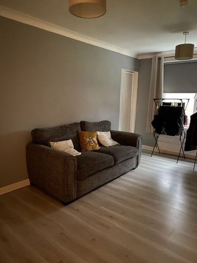 Flat Wilverton Road in Glasgow