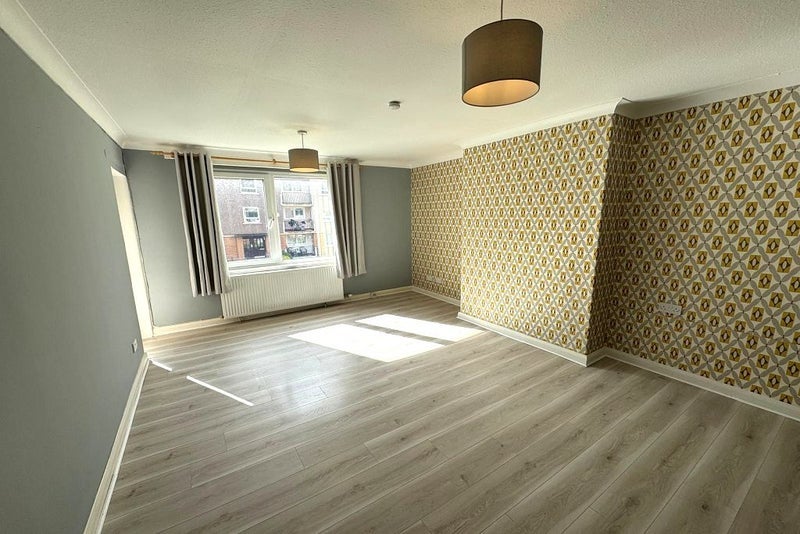 Flat Wilverton Road in Glasgow
