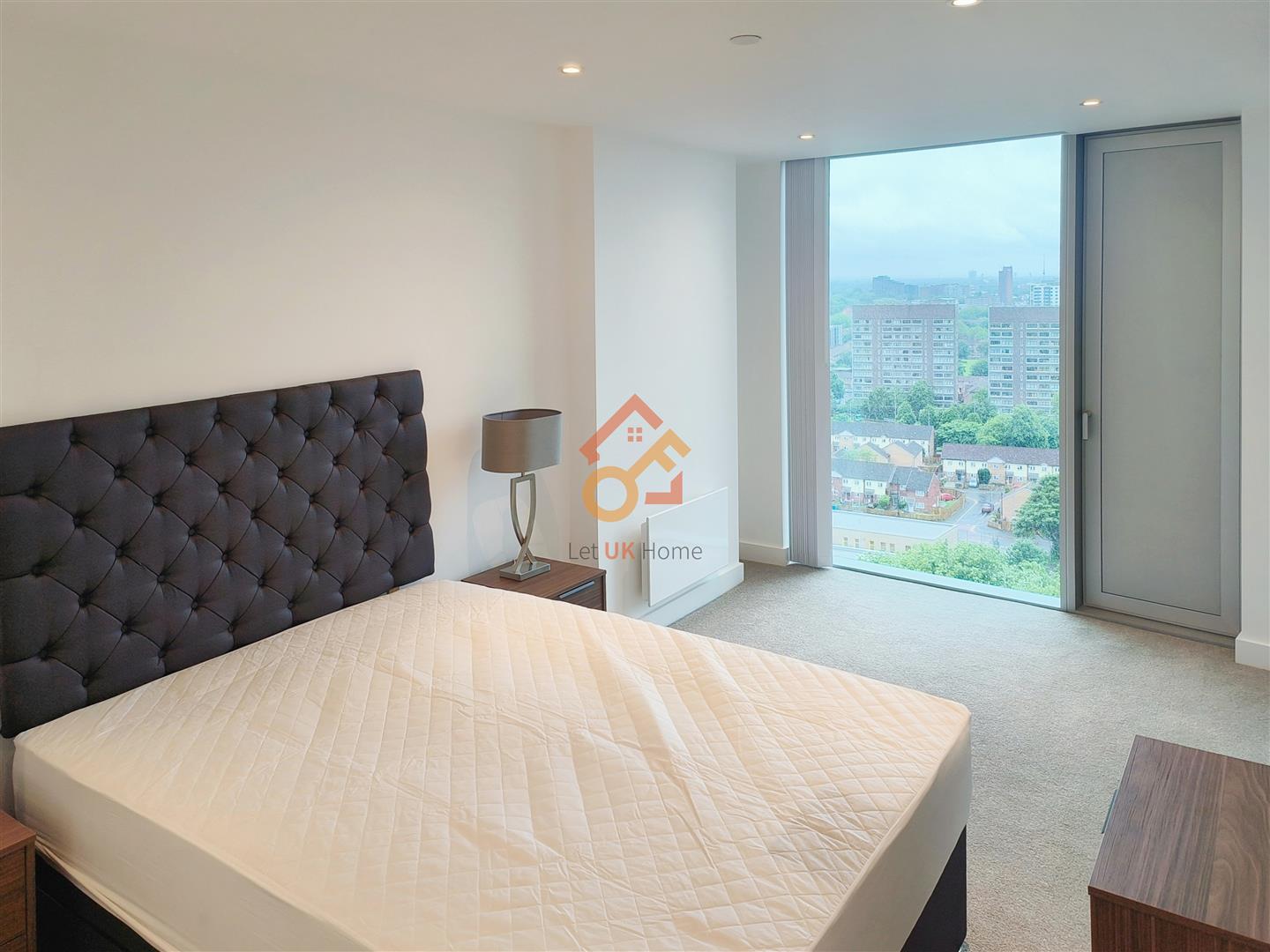 Flat Silvercroft Street in Manchester