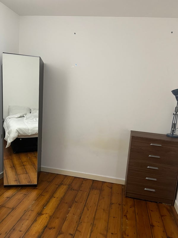 Room Back Church Lane in Greater London