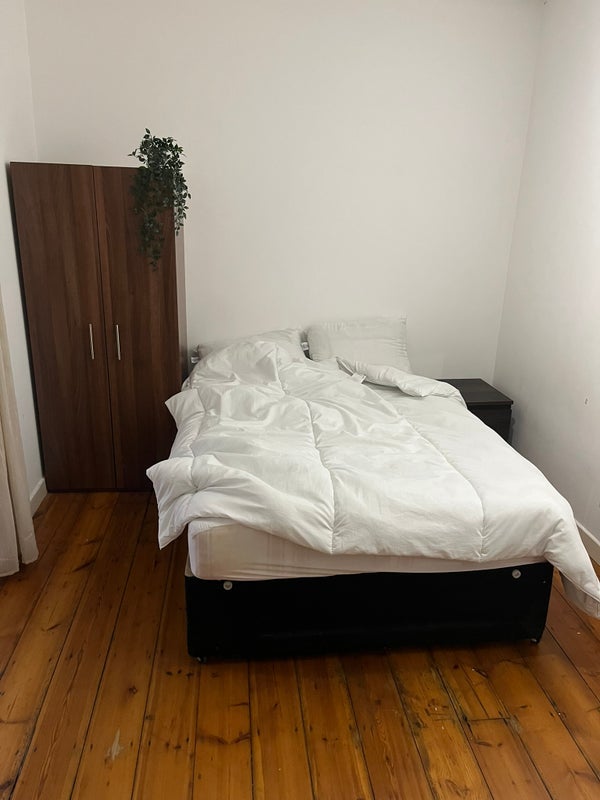 Room Back Church Lane in Greater London