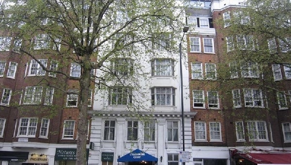 Flat Park Road in City of Westminster