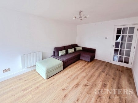 Flat Philips Close in Greater London