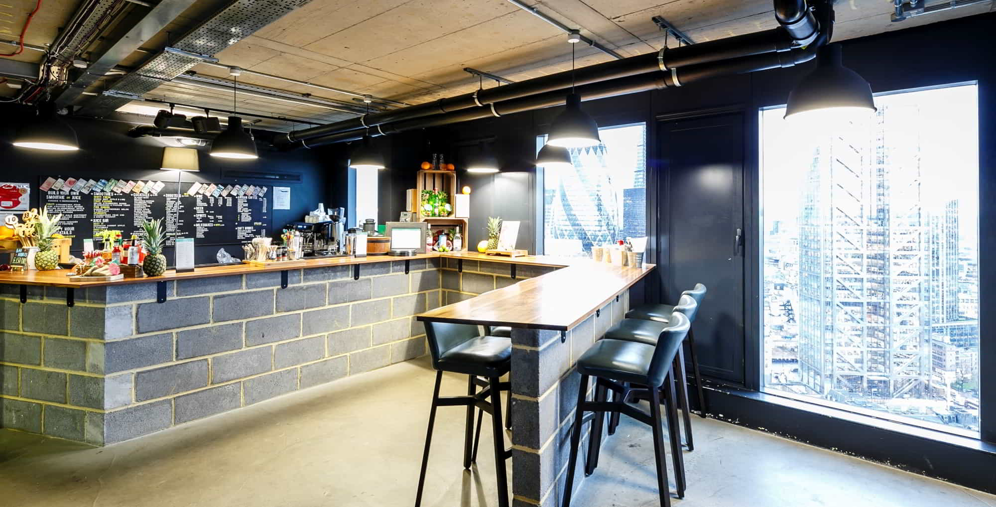 Room Bishopsgate in City of London