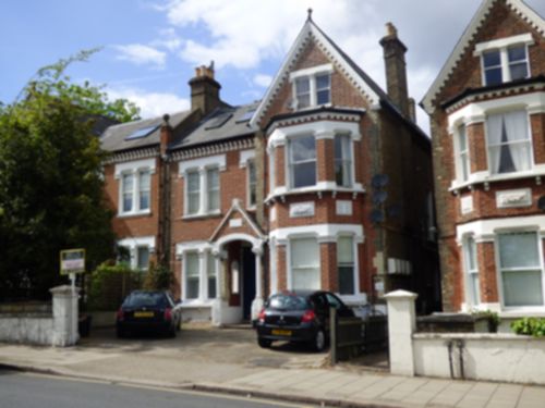 Flat Nightingale Lane in Greater London